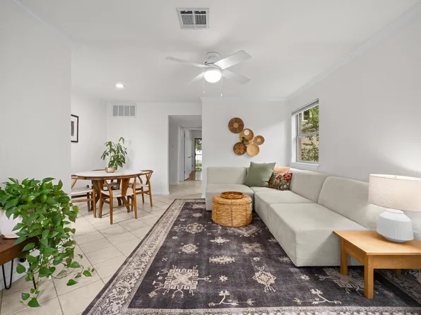 2104 Cullen Ave APT 202, Austin, TX 78757