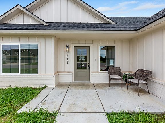 2nd image of 4328 N Sunny Ln
