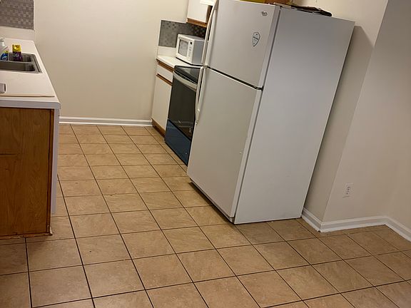 4th image of 2462 Stratford Lake Rd
