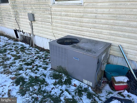 5th image of 891 Traver Dr