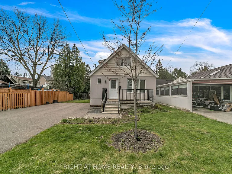 41 Monarchdale Ave — Photo 2