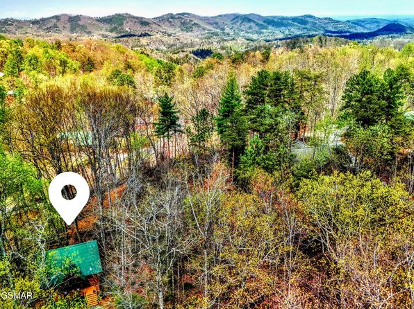 2310 Raymond Hollow Rd, Sevierville, TN 37876