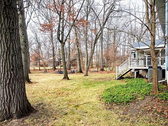 4th image of 4007 Oak Grove Dr