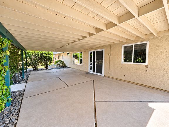3rd image of 3161 Laurashawn Ln