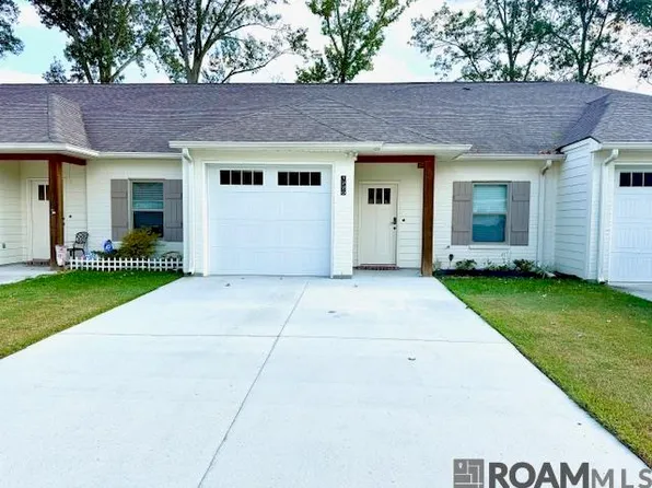 1220 Olde Oaks Dr, Zachary, LA 70791