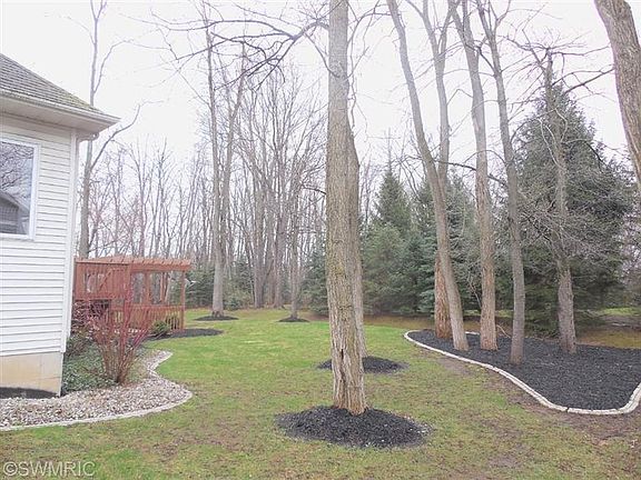5th image of 4498 Glory Way SW