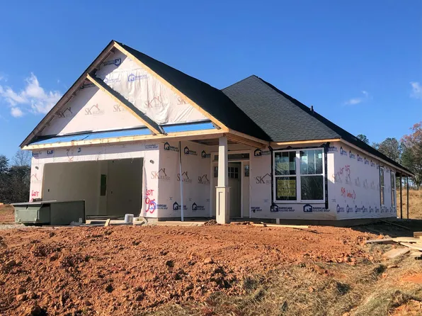549 Landseer Dr, Landrum, SC 29356