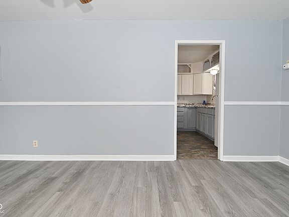 5th image of 306 W Janet Dr