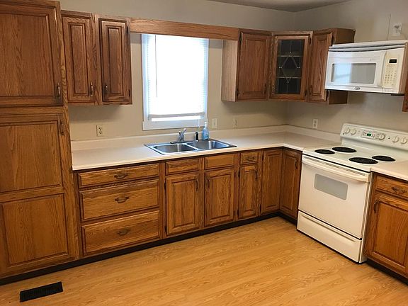 4th image of 2720 Linden Ave