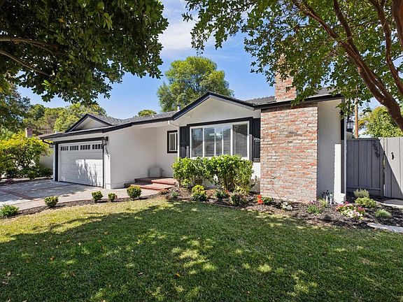 3rd image of 2527 Malone Pl