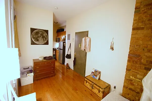 Rented by Bold New York | media 25