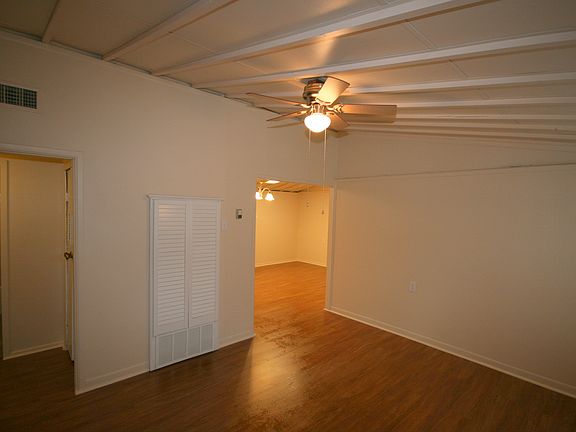 4th image of 815 Evergreen Dr