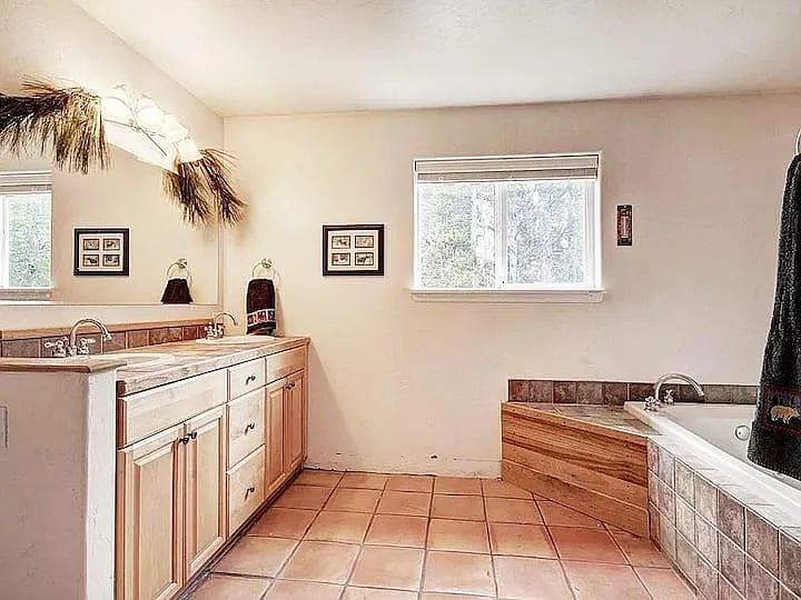 37 Isabelle Ct — Photo 16