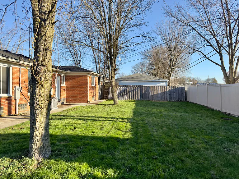 6590 Rockland St — Photo 5