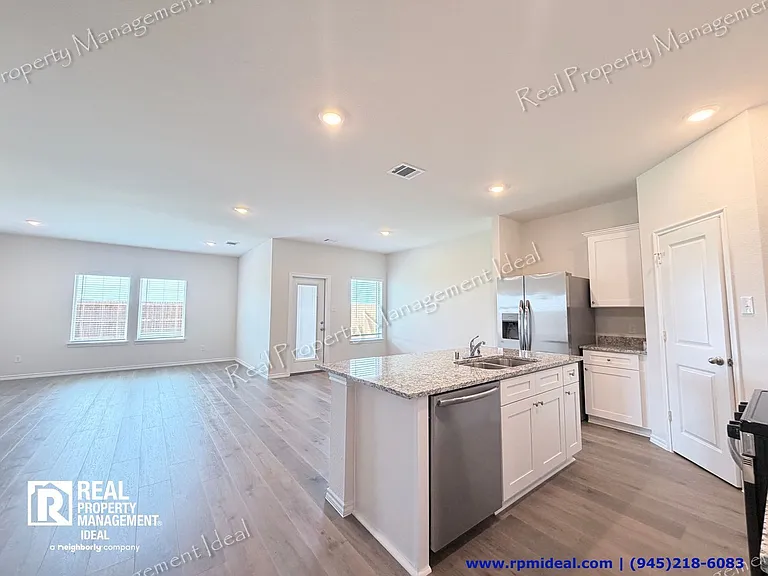 617 Edge Hill Ln — Photo 5