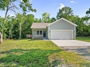 89 Beechwood Ln, Linn Valley, KS 66040