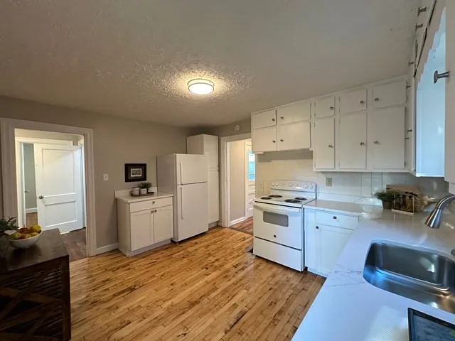 425 Meadow Park — Photo 19