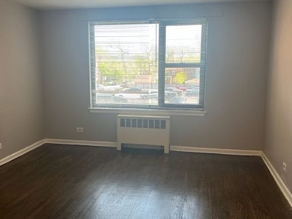 3rd image of 7704 S Jeffery Blvd APT 2N