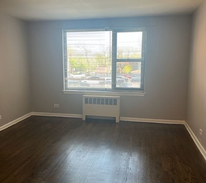 2nd image of 7700 S Jeffery Blvd #7704-2N