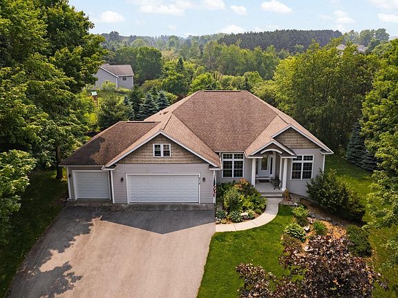 3rd image of 2719 Rock Ct