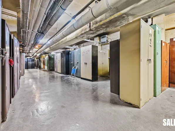 138-10 Franklin Avenue image 14 of 20