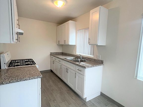 3rd image of 1106 W Broadway #6