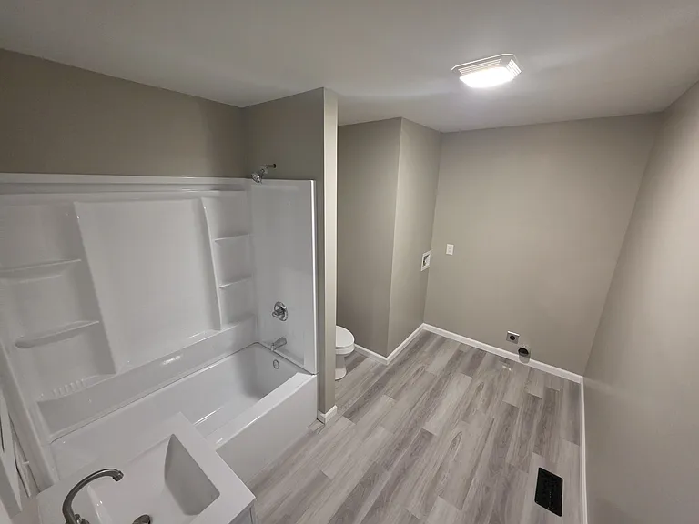 506 W Dominick St #1 — Photo 2