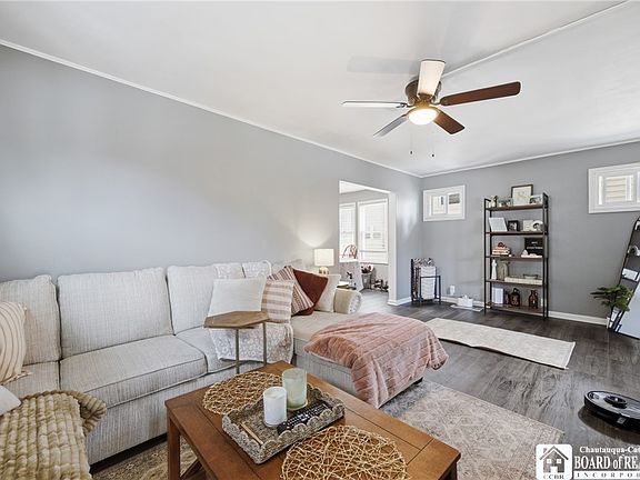 3rd image of 464 Taunton Pl