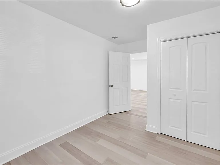 315 Evans St — Photo 18