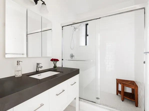 315 West 99th Street 5A image 6 of 7