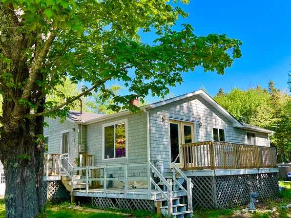 4 Long Pond Road, Southwest Harbor, ME 04679
