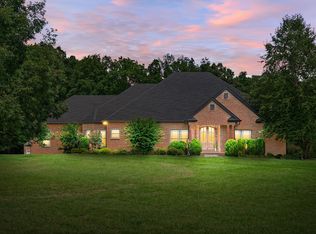 635 Mobley Rd, Clarksville, TN 37043