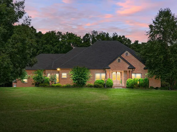 635 Mobley Rd, Clarksville, TN 37043