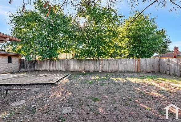 5 bed, 2357 sqft, $2,450 — Photo 4