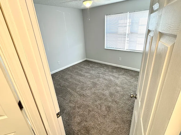 Madison Place Apartments — Photo 27