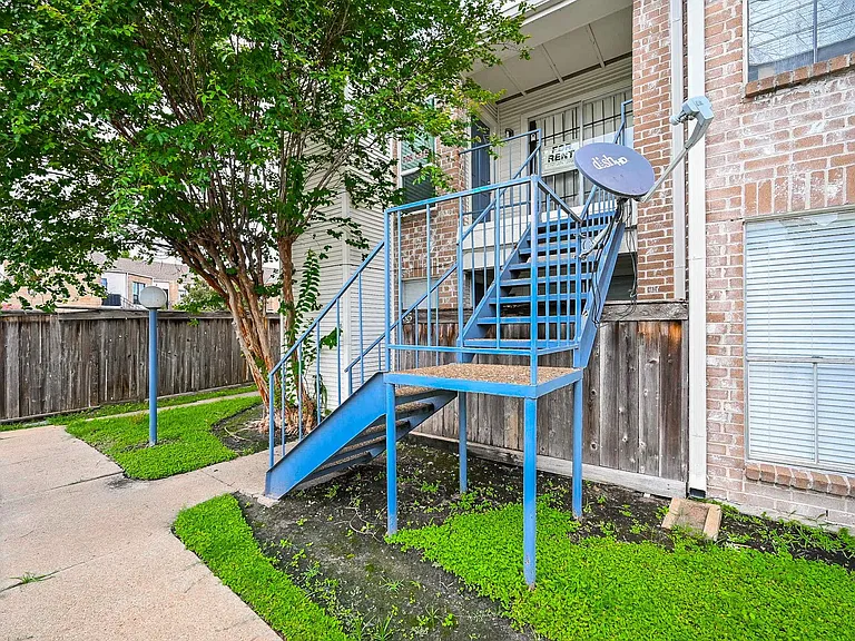 3900 Woodchase Dr #86 — Photo 28