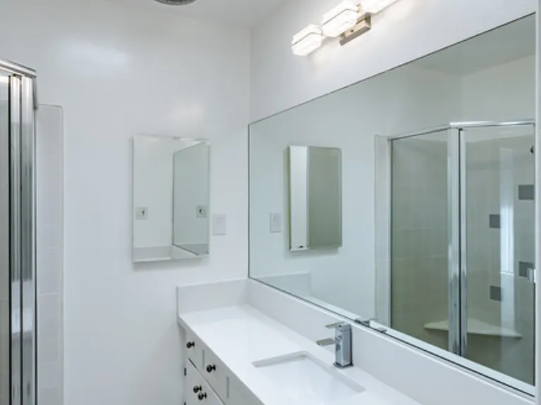 443 S Oakhurst Ave — Photo 12