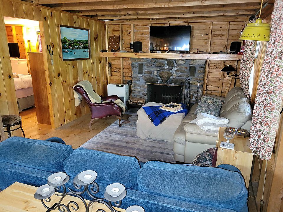 13th image of this home