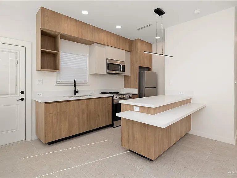 11501 N 25th St #1 — Photo 7