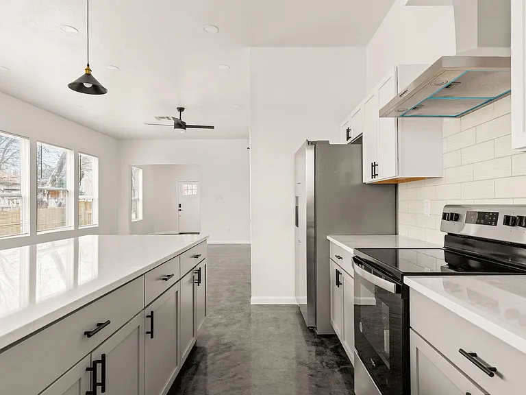 1827 Montana St — Photo 10