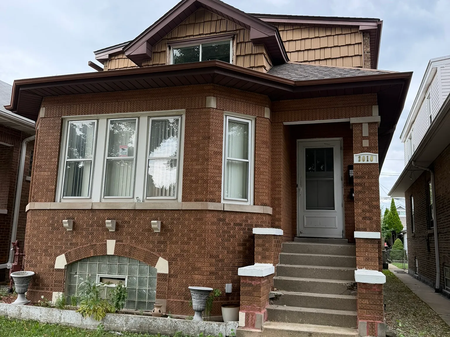 3 bed, 1100 sqft, $2,100 — Photo 1
