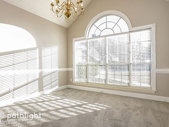 4th image of 4623 Brittany Dr
