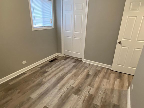 5th image of 14658 Lincoln Ave