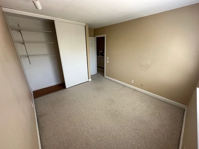 5286 Rio Grande Dr — Photo 12