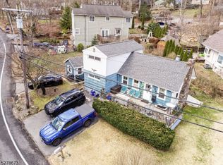 482 Lake Shore Dr W, Hewitt, NJ 07421