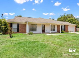9803 Silverwood Dr, Fairhope, AL 36532