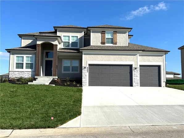 3203 SW Enoch St, Lees Summit, MO 64082