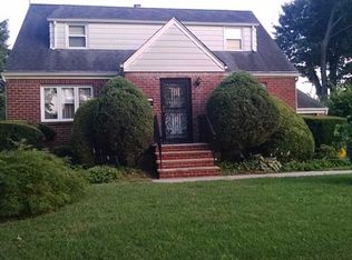 60 Hamilton Rd, Teaneck, NJ 07666