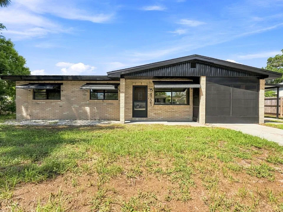 4721 W Fairview Hts