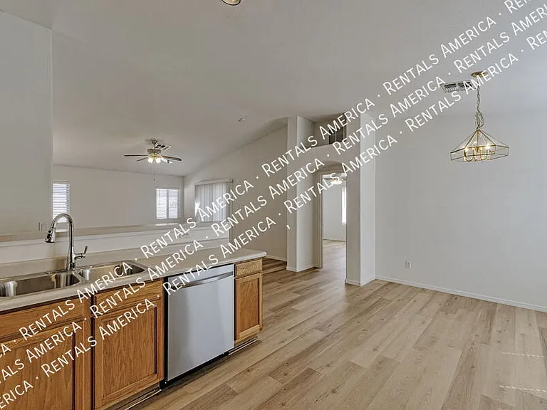 8421 S Burien Rd — Photo 13